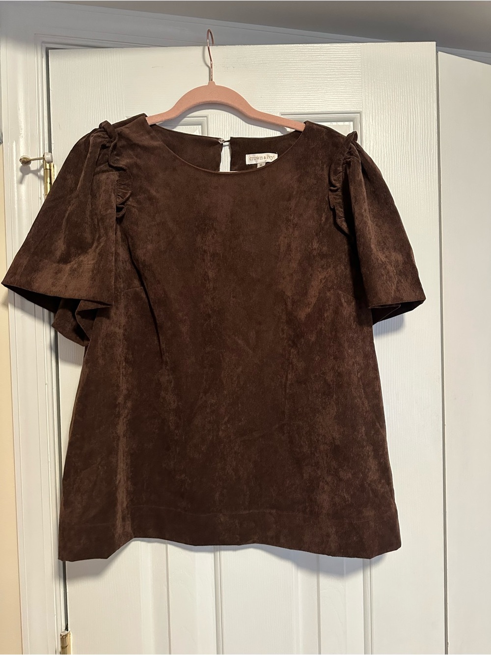 Crown & Ivy women’s Brown corduroy Top size xl